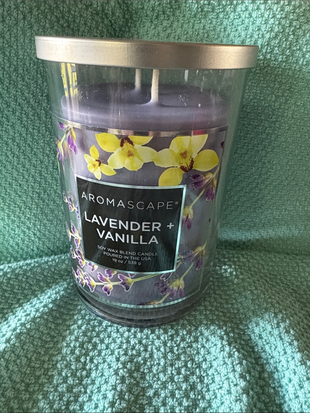 Yankee Candle Lavender and Vanilla